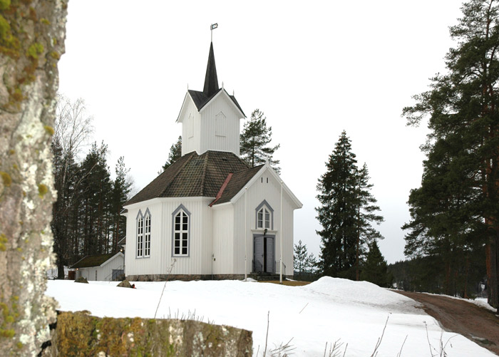 Kilebygda kirke i vinterdrakt
